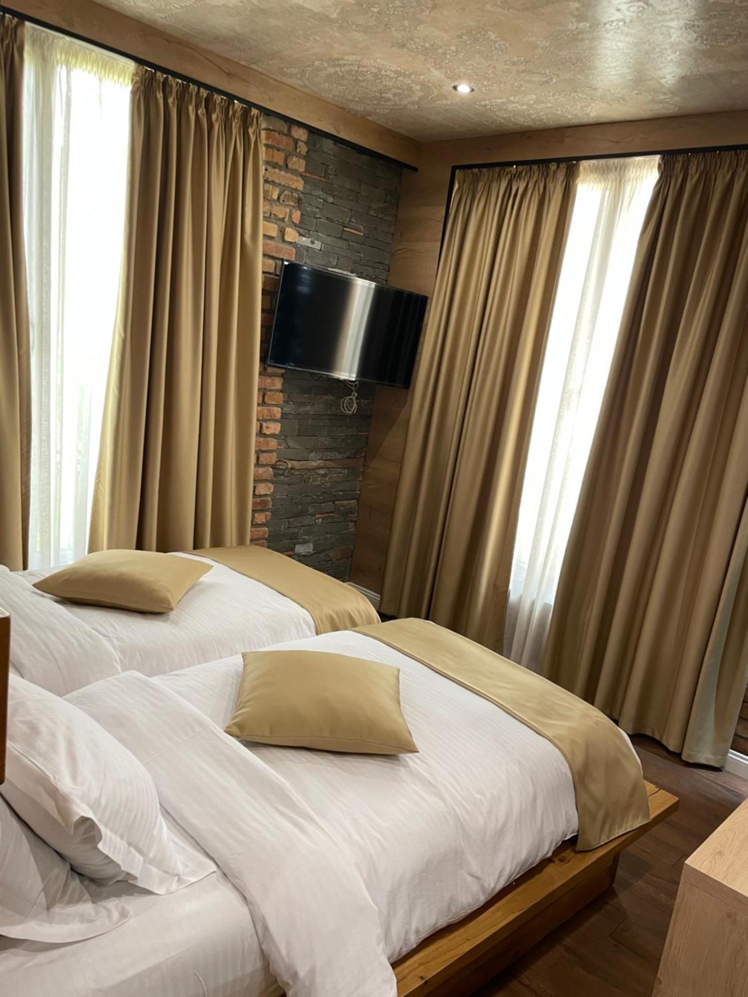 Guest house Bujtina Ajazi *